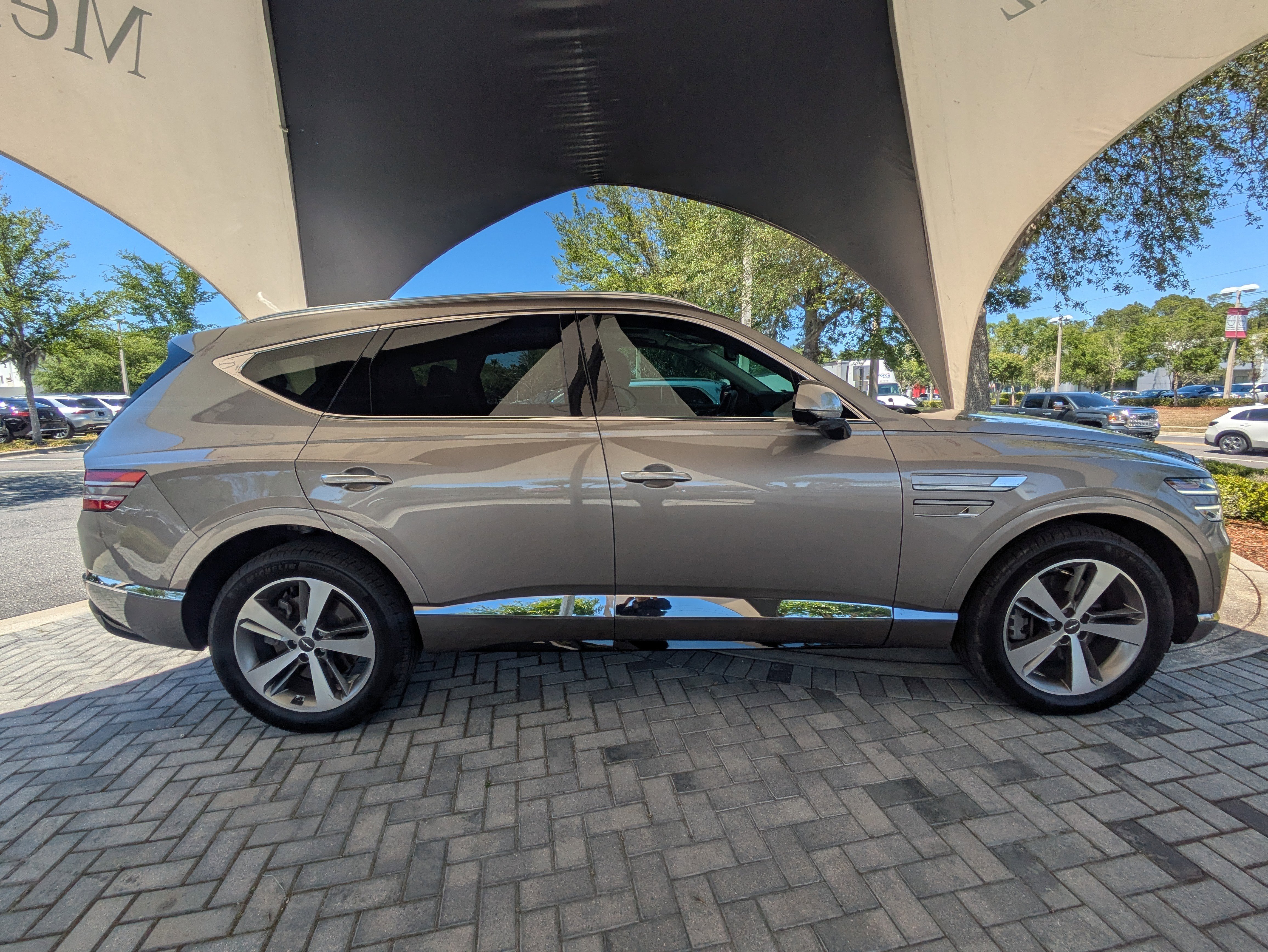 Used 2021 Genesis GV80 2.5T w/ Advanced Package 02 AWD/4WD image 3