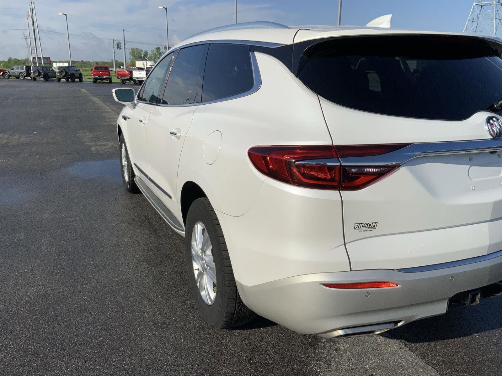 Used 2019 Buick Enclave Essence FWD image 12