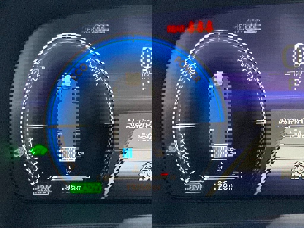 Used 2025 Toyota Crown Signia w/ Advanced Technology Package image 18