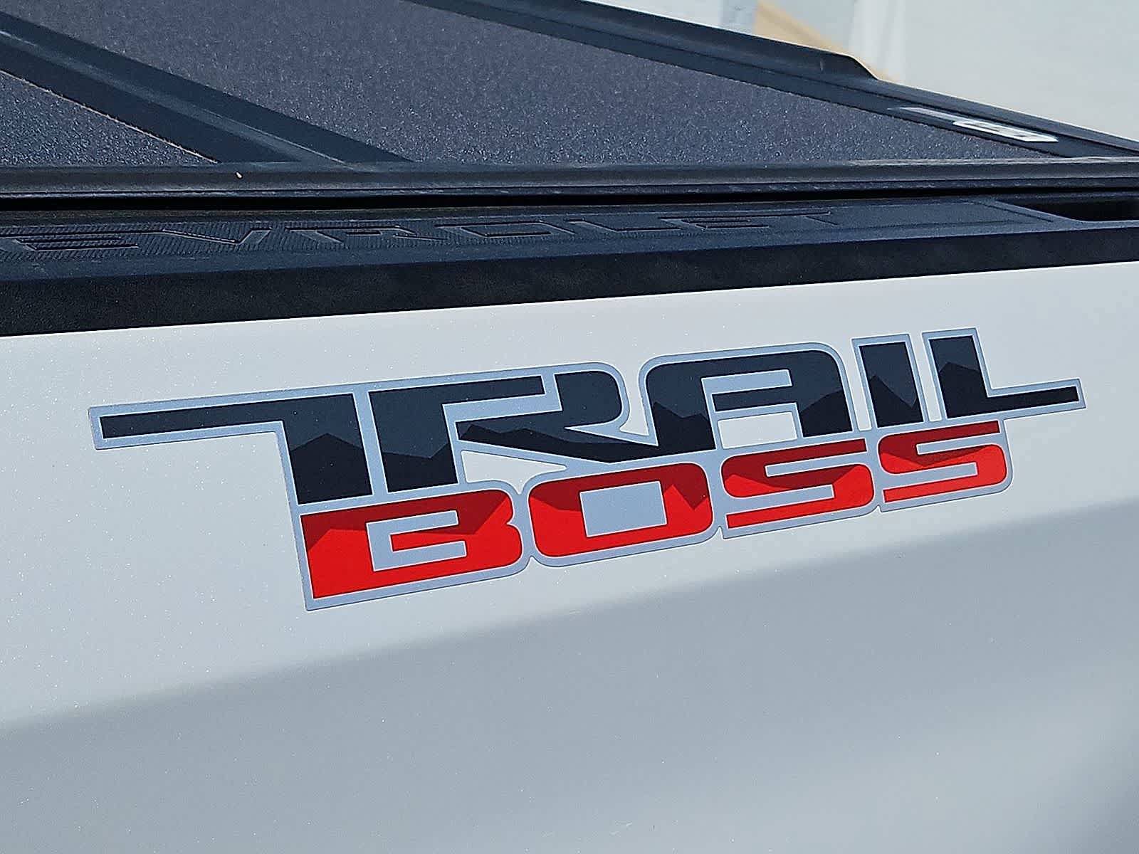 Certified 2022 Chevrolet Silverado 1500 LT Trail Boss AWD/4WD image 36