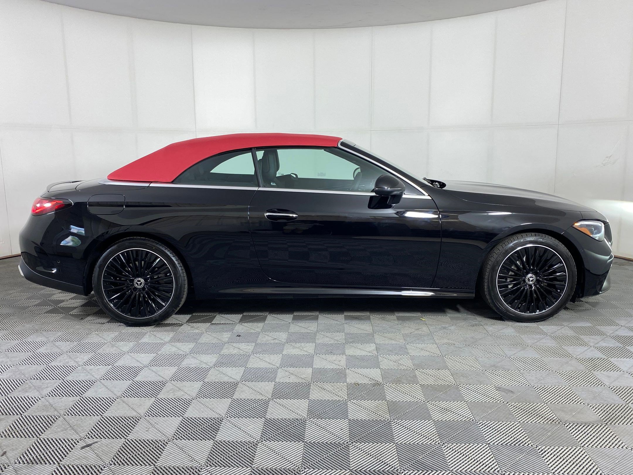 New 2026 Mercedes-Benz CLE 300 4MATIC Cabriolet image 21