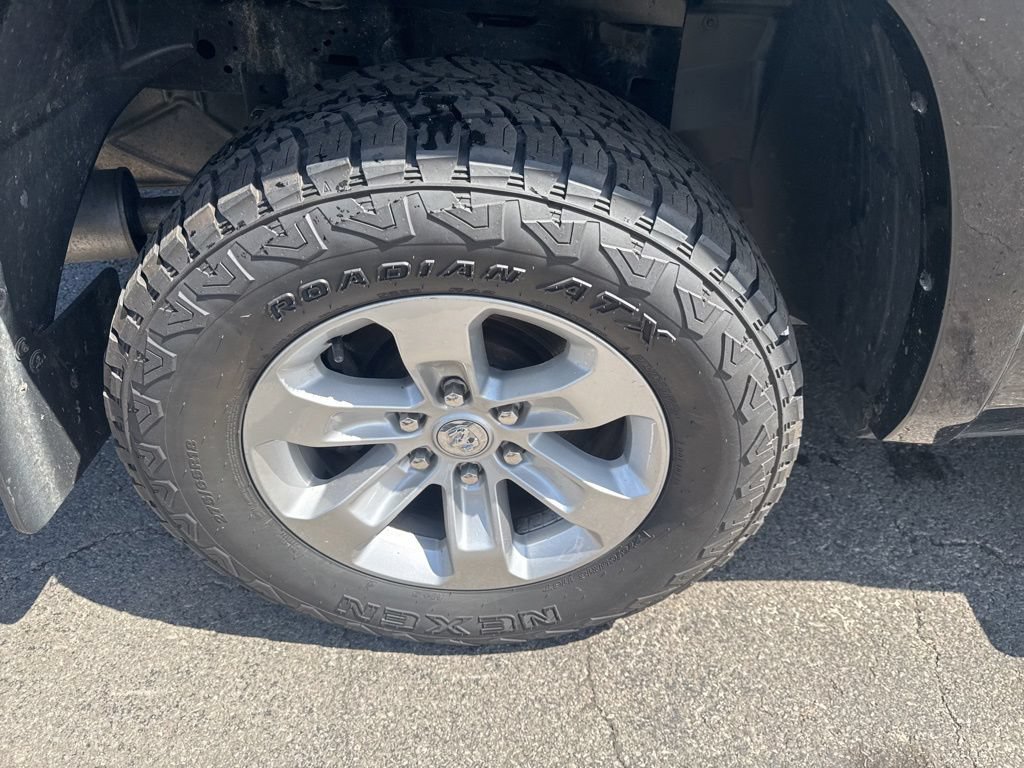 Used 2022 RAM 1500 Laramie AWD/4WD image 48
