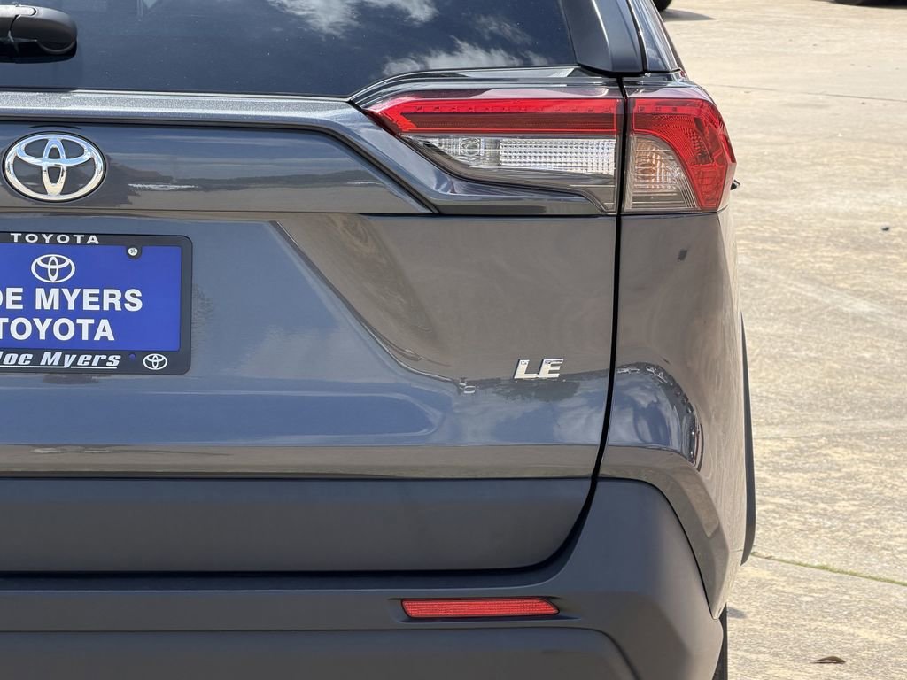 Used 2024 Toyota RAV4 LE FWD image 9