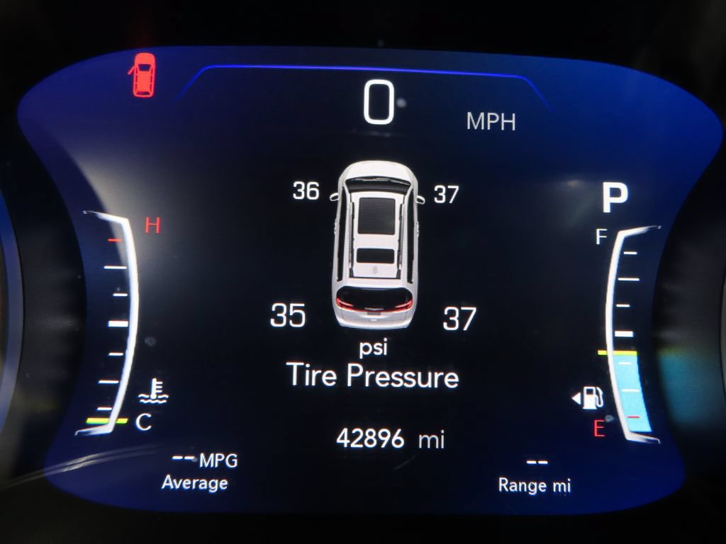 Used 2024 Chrysler Pacifica Limited FWD image 15