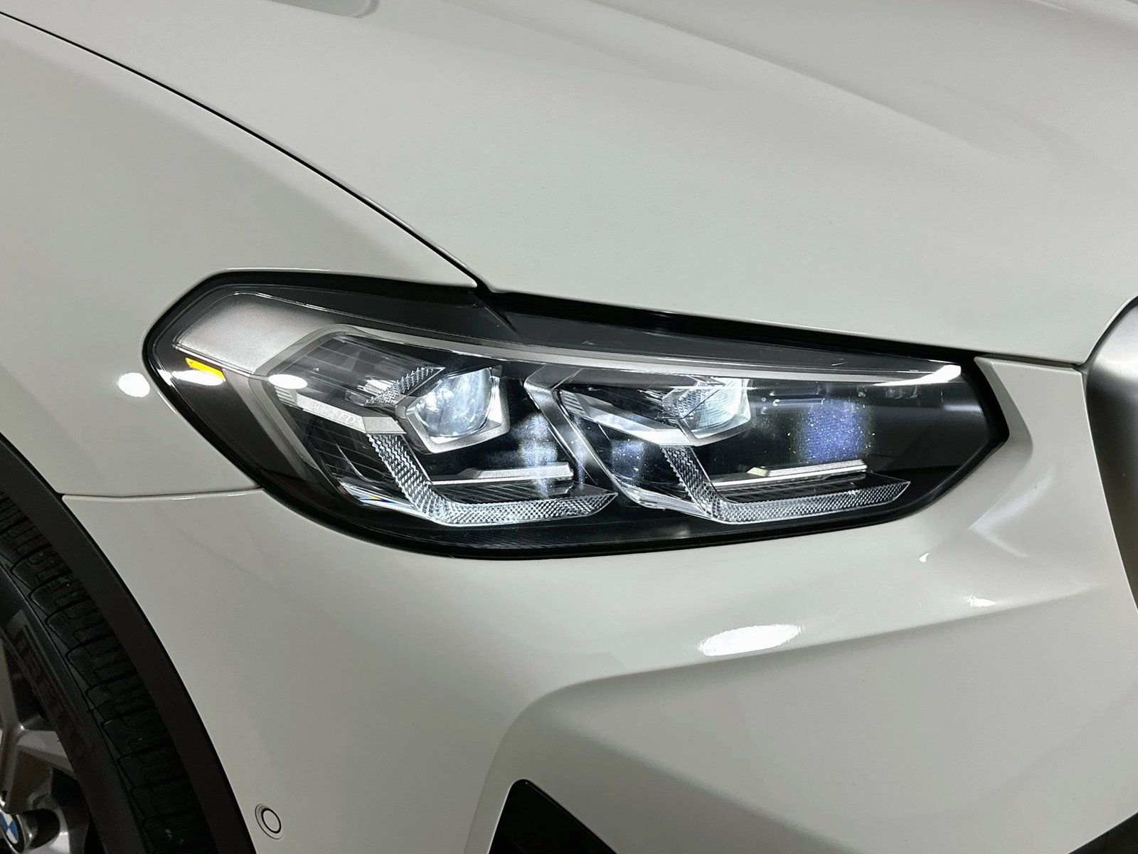 Used 2023 BMW X3 xDrive30i w/ Premium Package AWD/4WD image 9