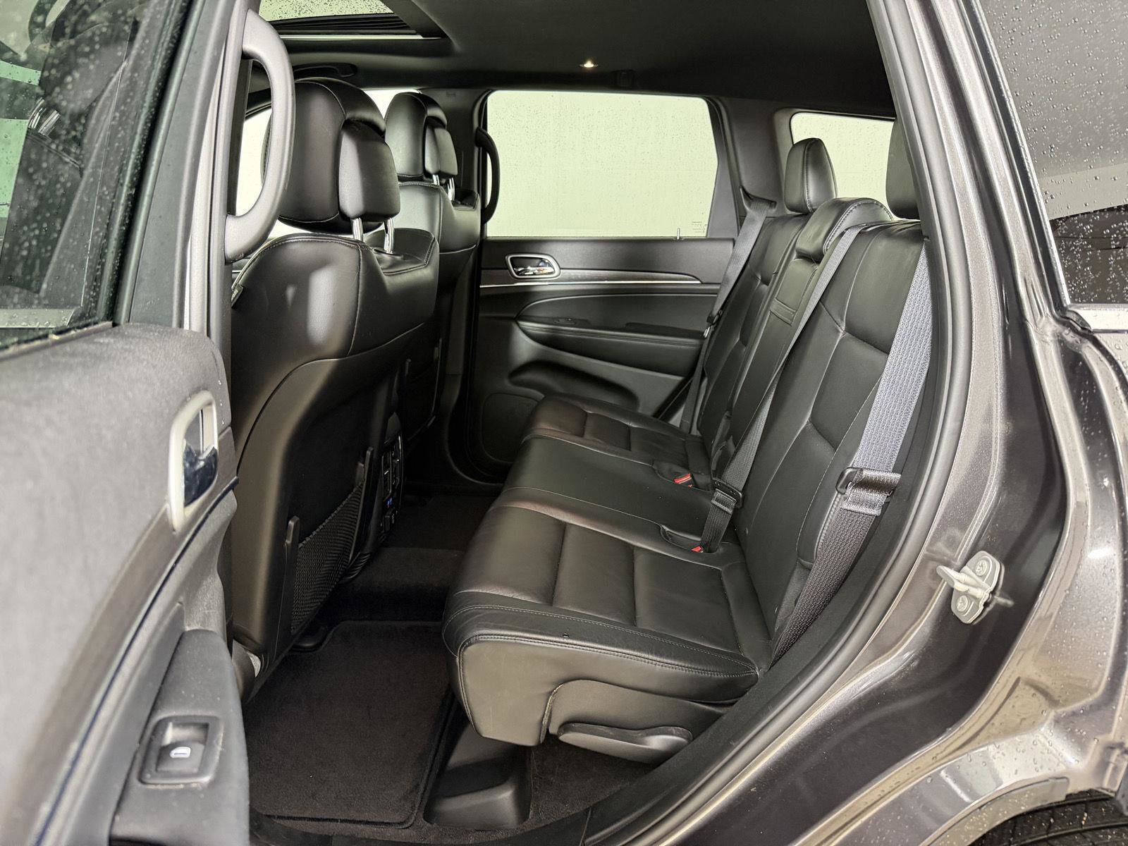 Used 2018 Jeep Grand Cherokee Limited w/ Trailer Tow Group IV AWD/4WD image 16