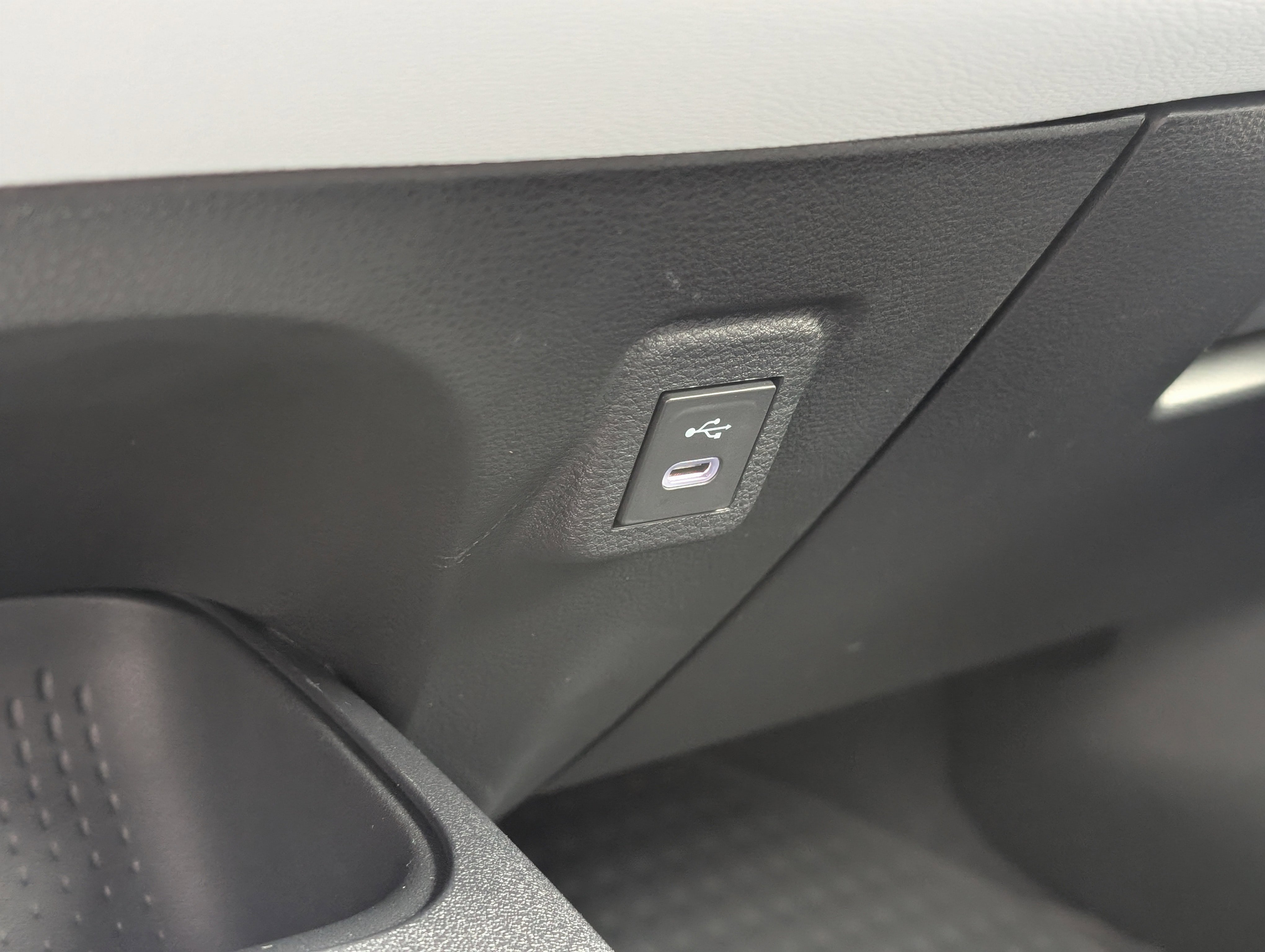 New 2026 Toyota Corolla SE image 18