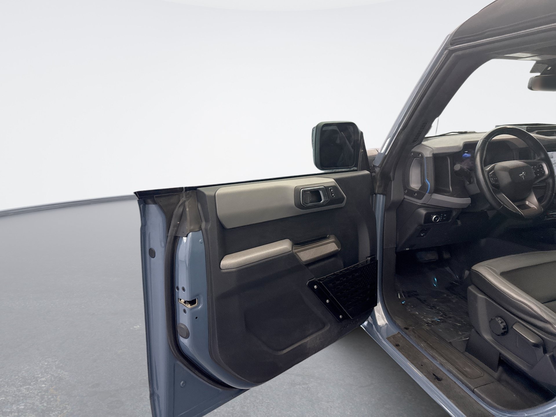 Used 2023 Ford Bronco Black Diamond AWD/4WD image 9