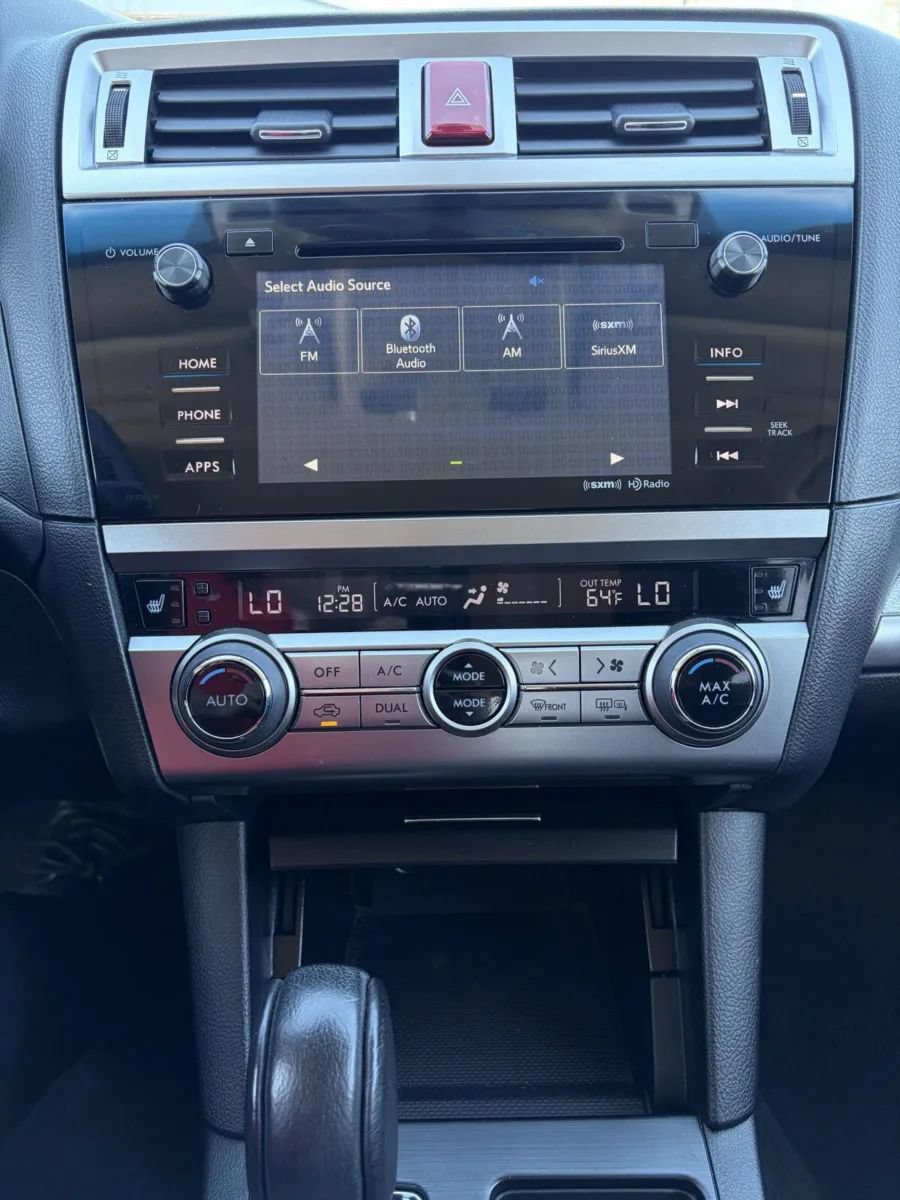 Used 2017 Subaru Outback 2.5i Premium AWD/4WD image 22