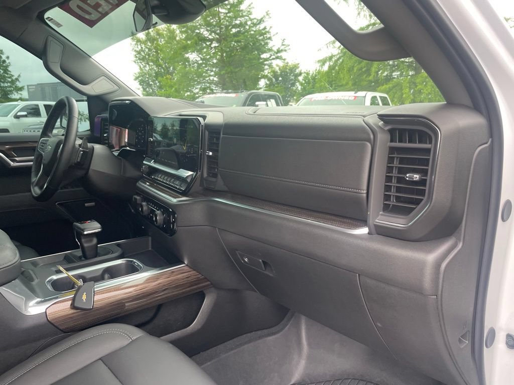 Used 2026 Chevrolet Silverado 1500 RST AWD/4WD image 31