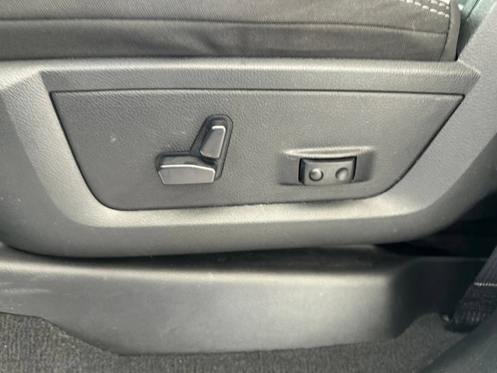 Used 2024 RAM 3500 Big Horn AWD/4WD image 42