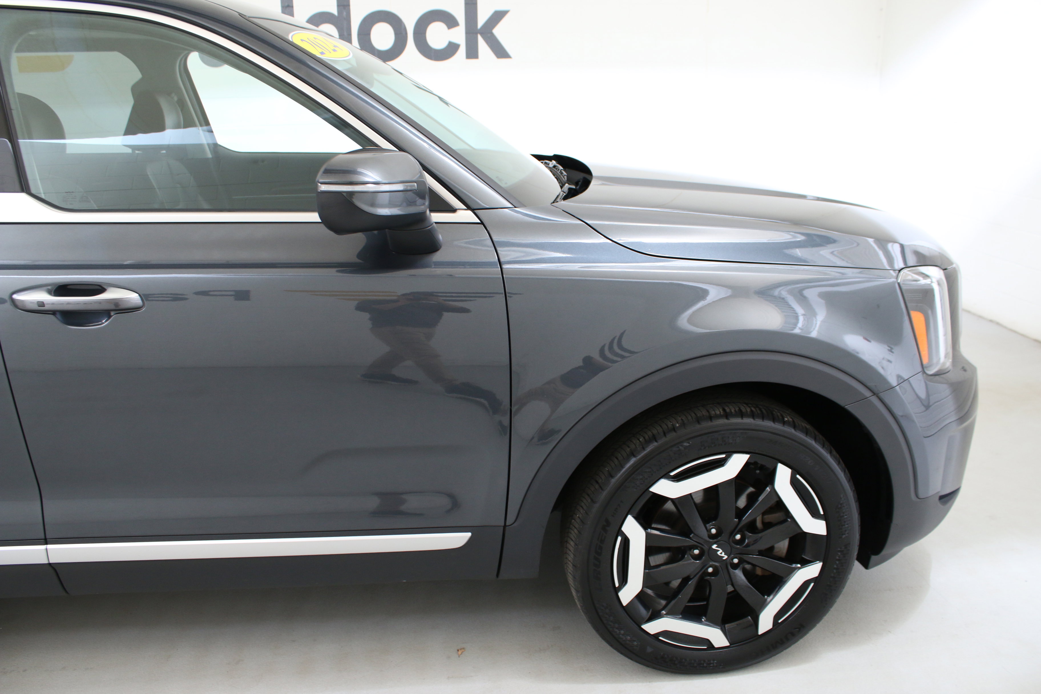 Used 2024 Kia Telluride S w/ S Sunroof Package image 11