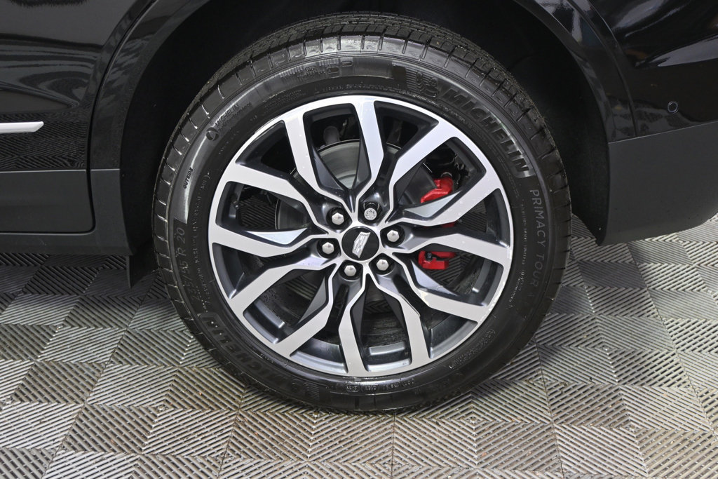 New 2026 Cadillac XT5 Sportv w/ LPO, Floor Liner Package AWD/4WD image 20
