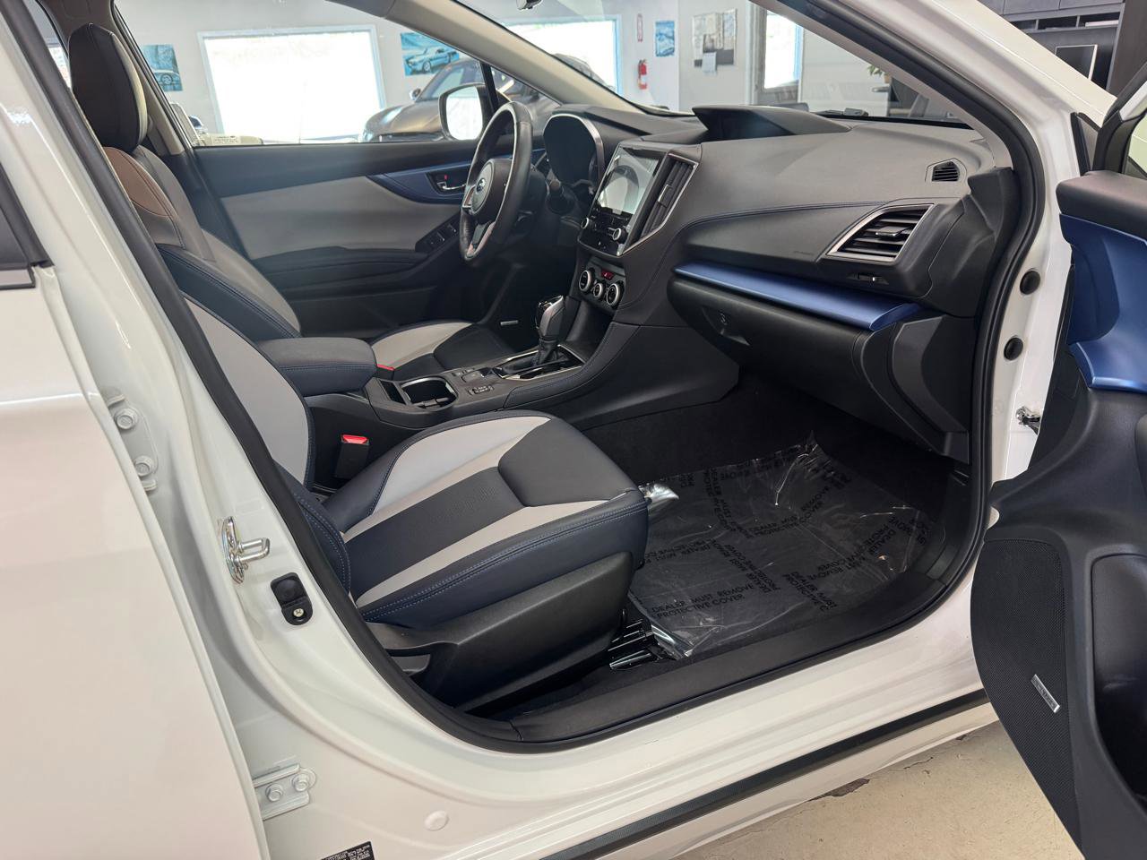 Used 2023 Subaru Crosstrek Hybrid w/ Moonroof Package w/Navigation AWD/4WD image 3