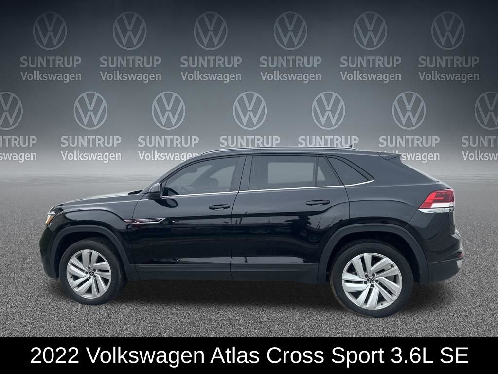 Used 2022 Volkswagen Atlas Cross Sport SE image 2