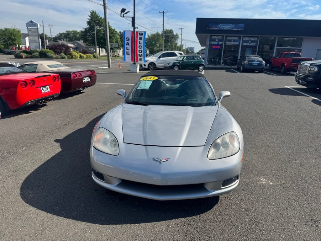 Used 2005 Chevrolet Corvette Convertible w/ Preferred Equipment Group RWD image 2