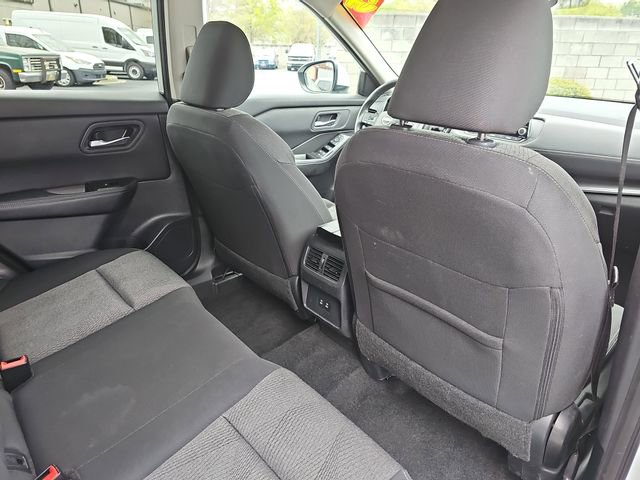 Used 2025 Nissan Rogue SV image 11