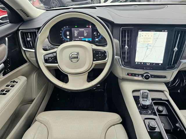 Used 2023 Volvo V90 B6 Cross Country Ultimate image 32