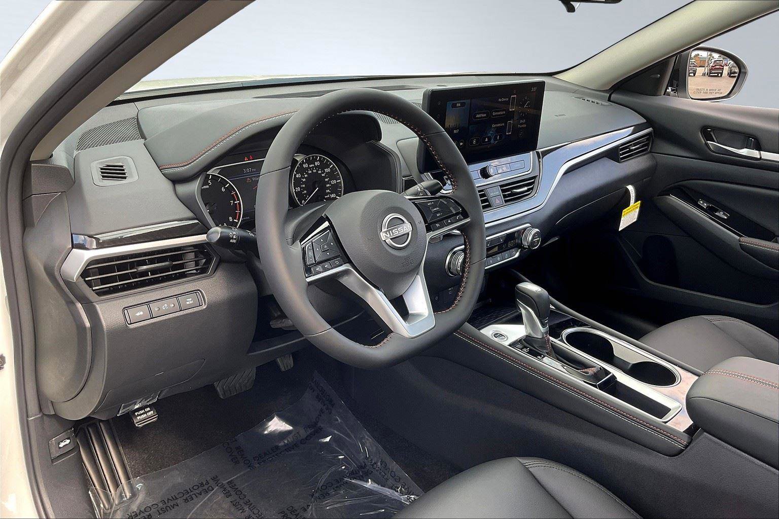 New 2025 Nissan Altima 2.5 SR image 6