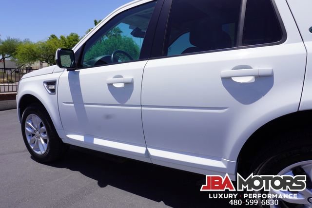 Used 2015 Land Rover LR2 HSE LUX image 32