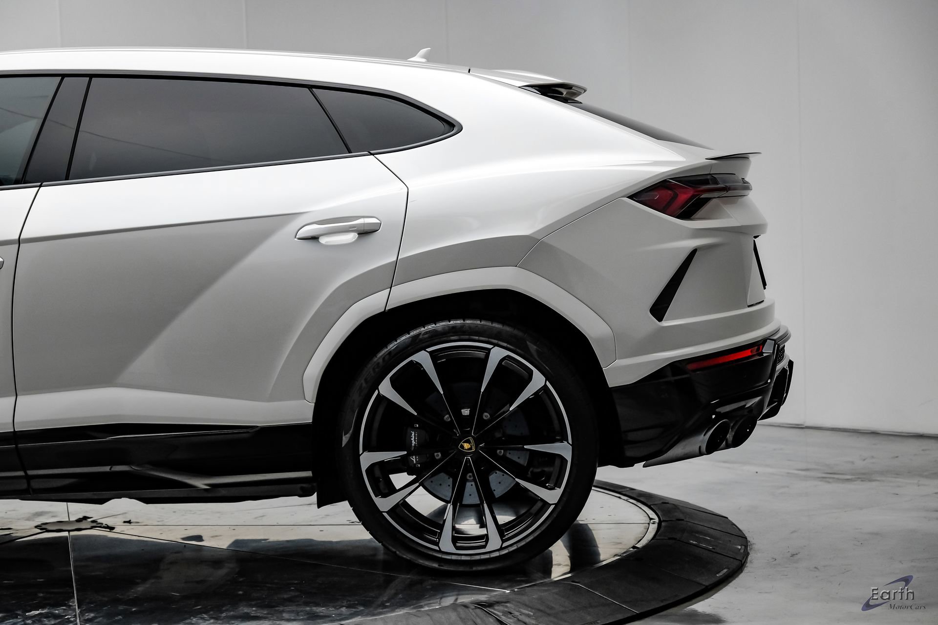 Used 2022 Lamborghini Urus image 10