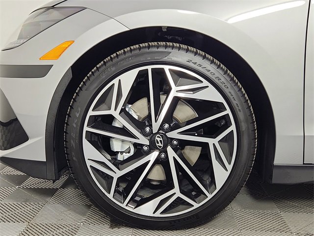 Certified 2025 Hyundai Ioniq 6 SEL image 15