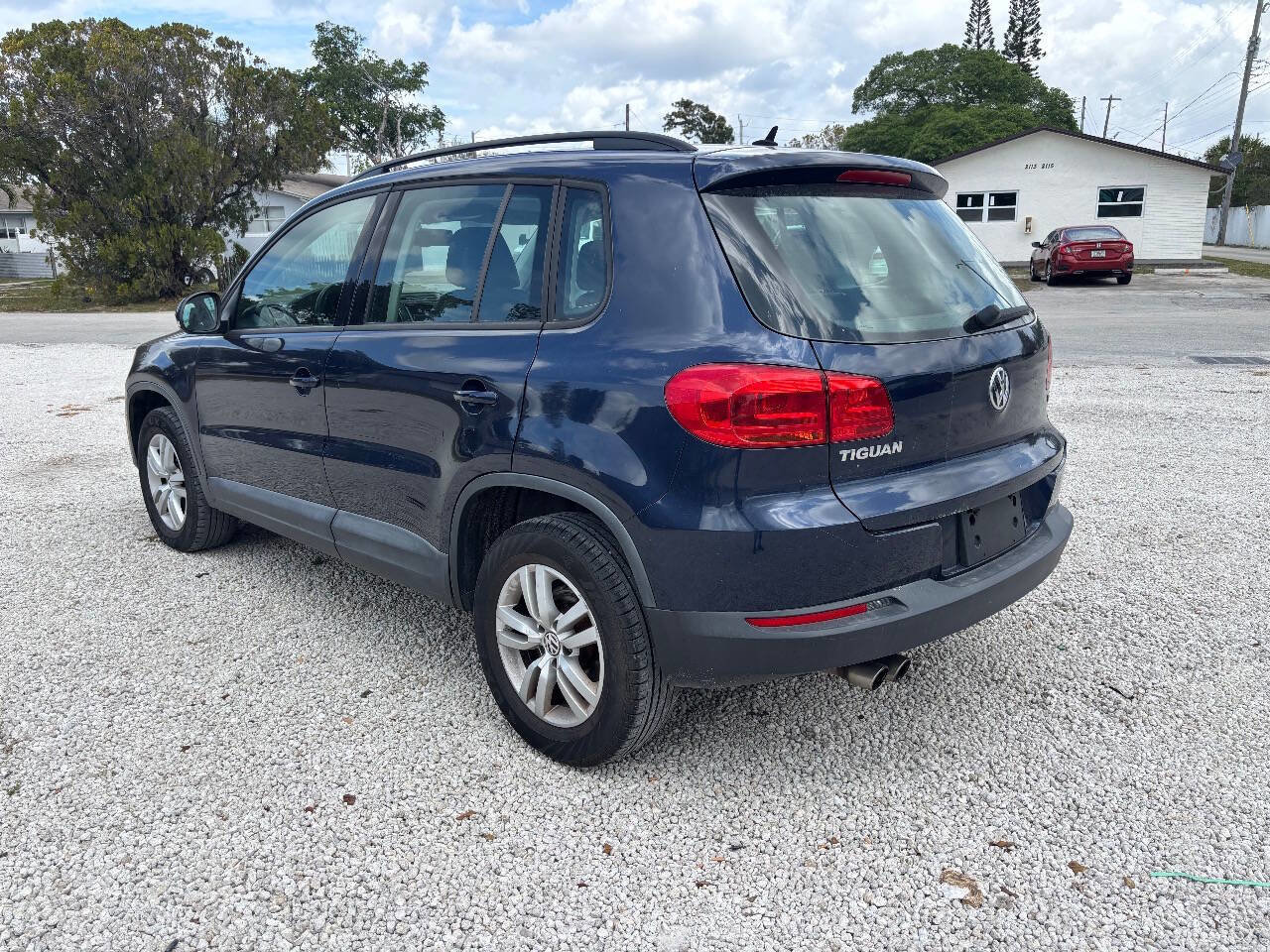 Used 2016 Volkswagen Tiguan S image 5