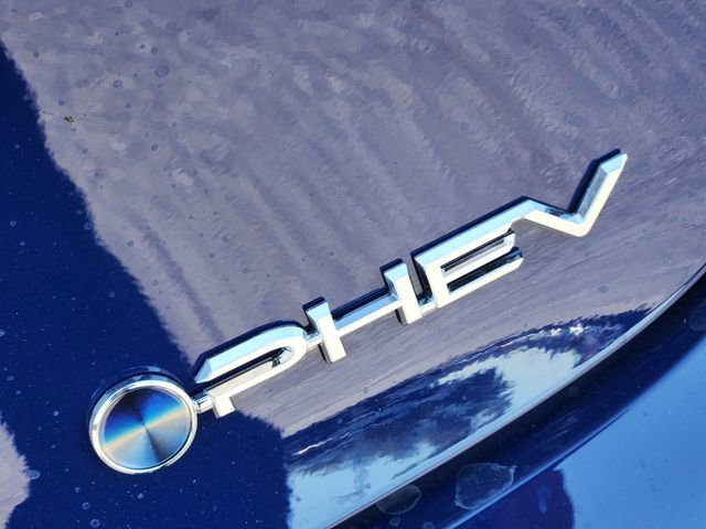New 2026 Toyota Prius Plug-In Hybrid image 9