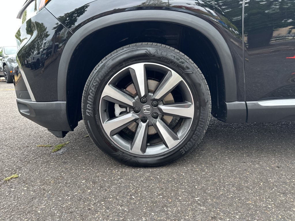 Used 2025 Honda Pilot Elite image 11