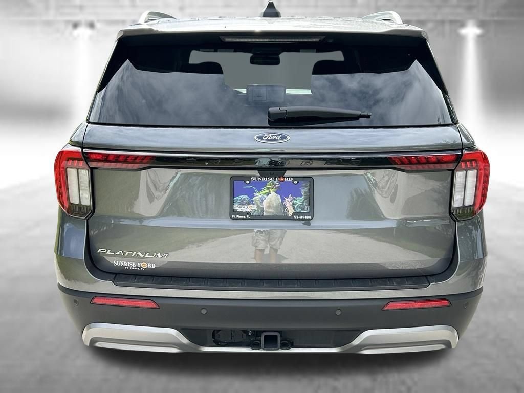 Used 2026 Ford Explorer Platinum RWD image 6