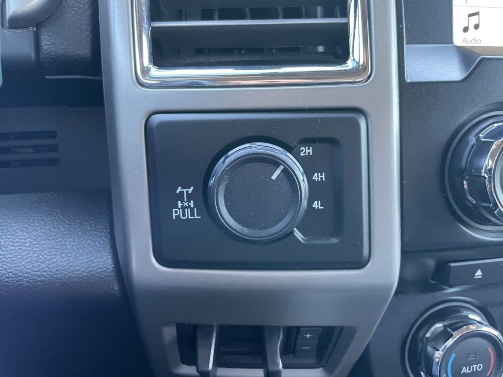 Used 2017 Ford F250 Lariat w/ Chrome Package image 47