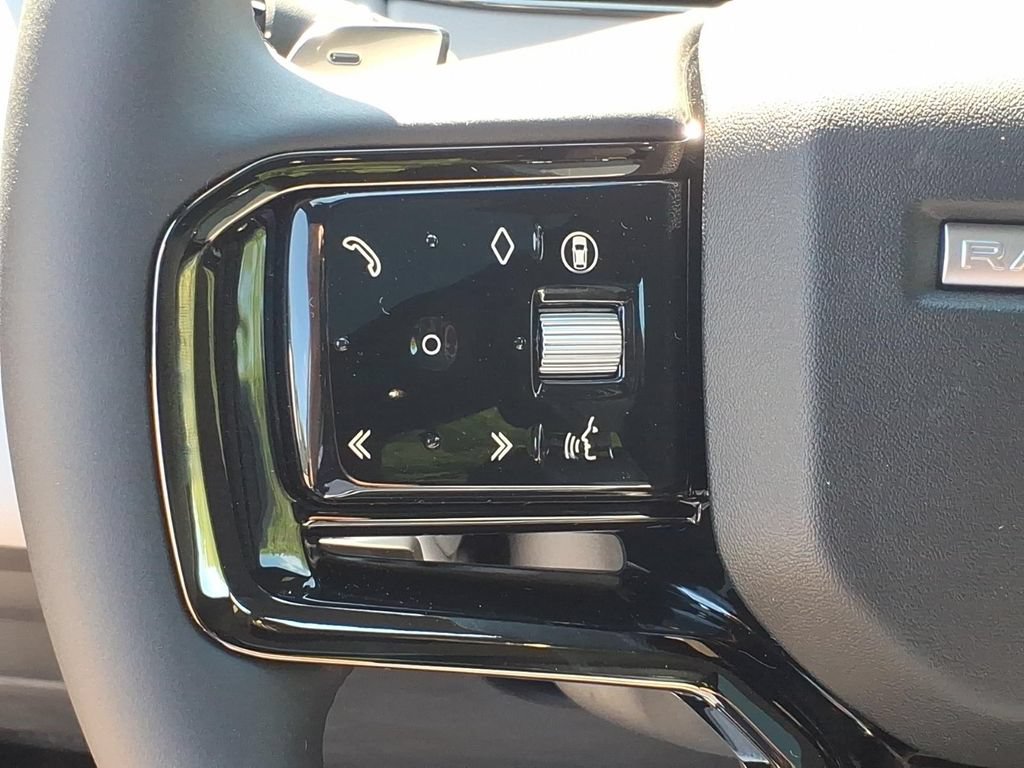 New 2026 Land Rover Range Rover Evoque Hoxton AWD/4WD image 18