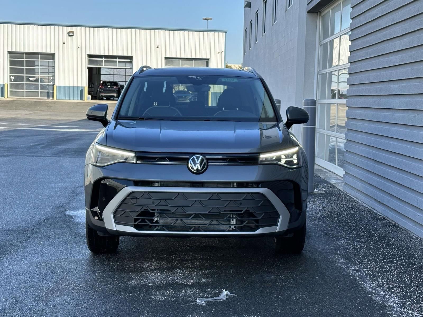 New 2026 Volkswagen Taos SE image 9