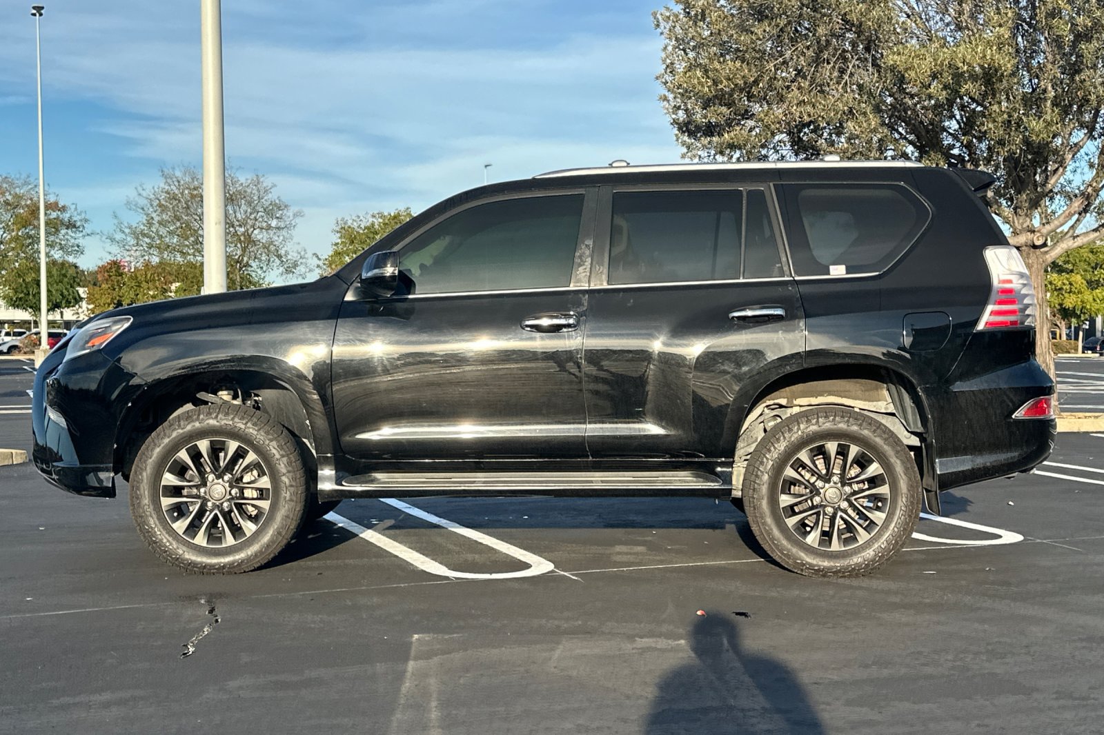 Used 2020 Lexus GX 460 Premium w/ Premium Package AWD/4WD image 7