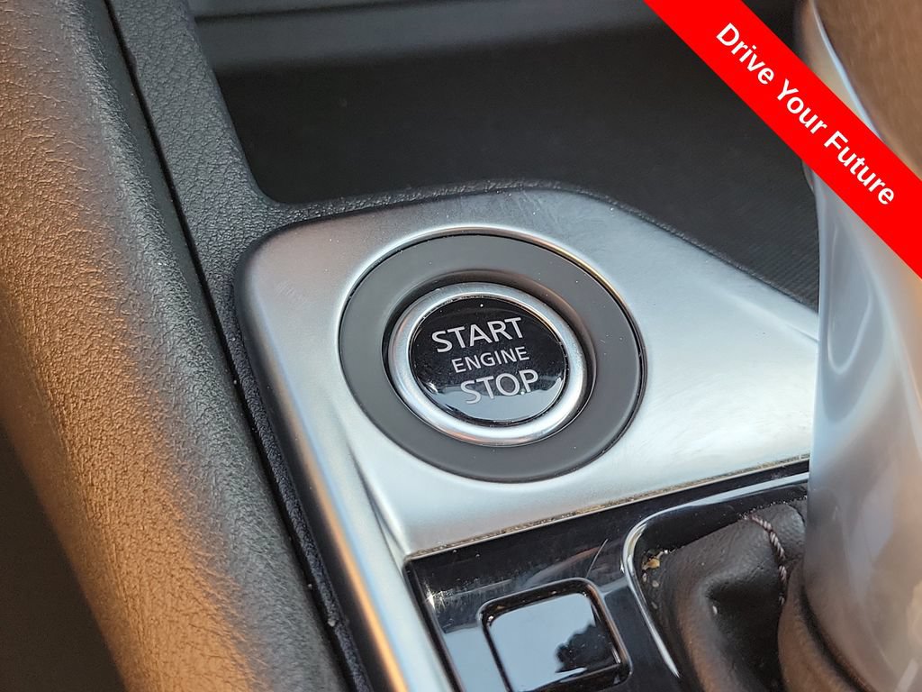 Used 2025 Nissan Sentra SV FWD image 10