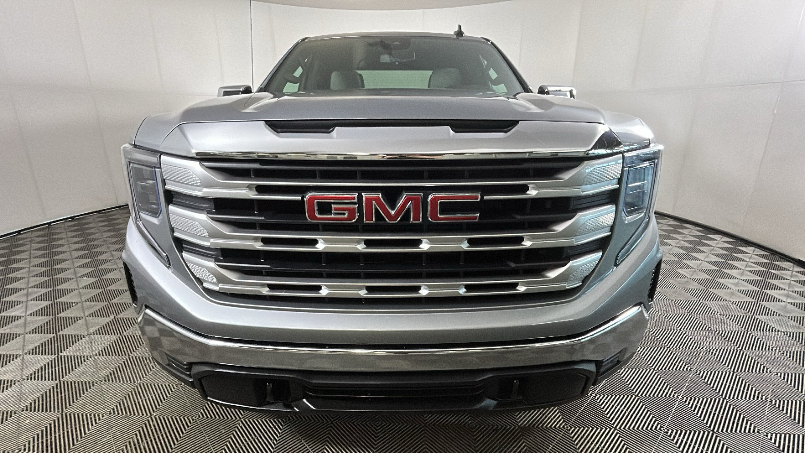 New 2026 GMC Sierra 1500 SLE AWD/4WD image 9