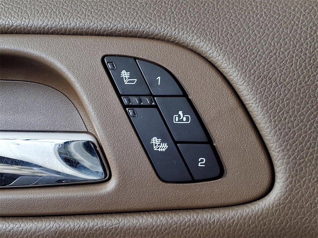 Used 2013 Chevrolet Silverado 3500 LTZ w/ LTZ Plus Package image 15