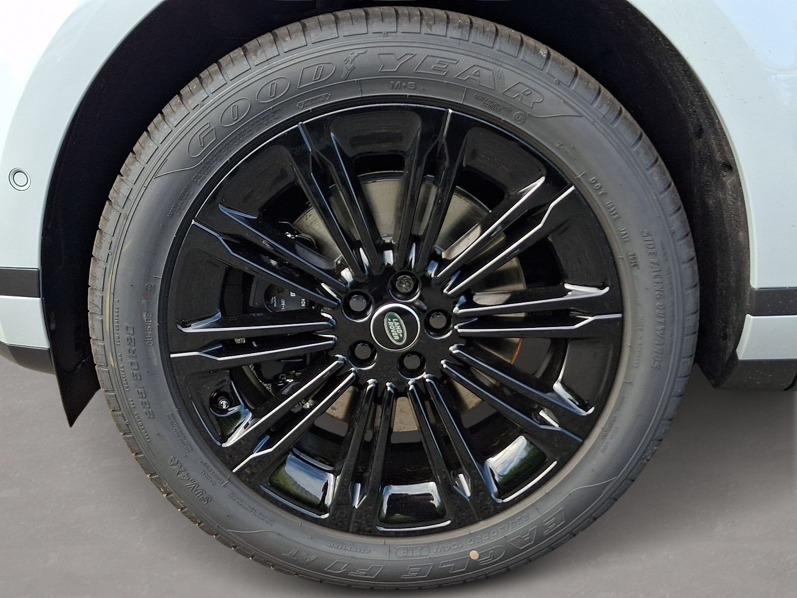 New 2026 Land Rover Range Rover Evoque S AWD/4WD image 5