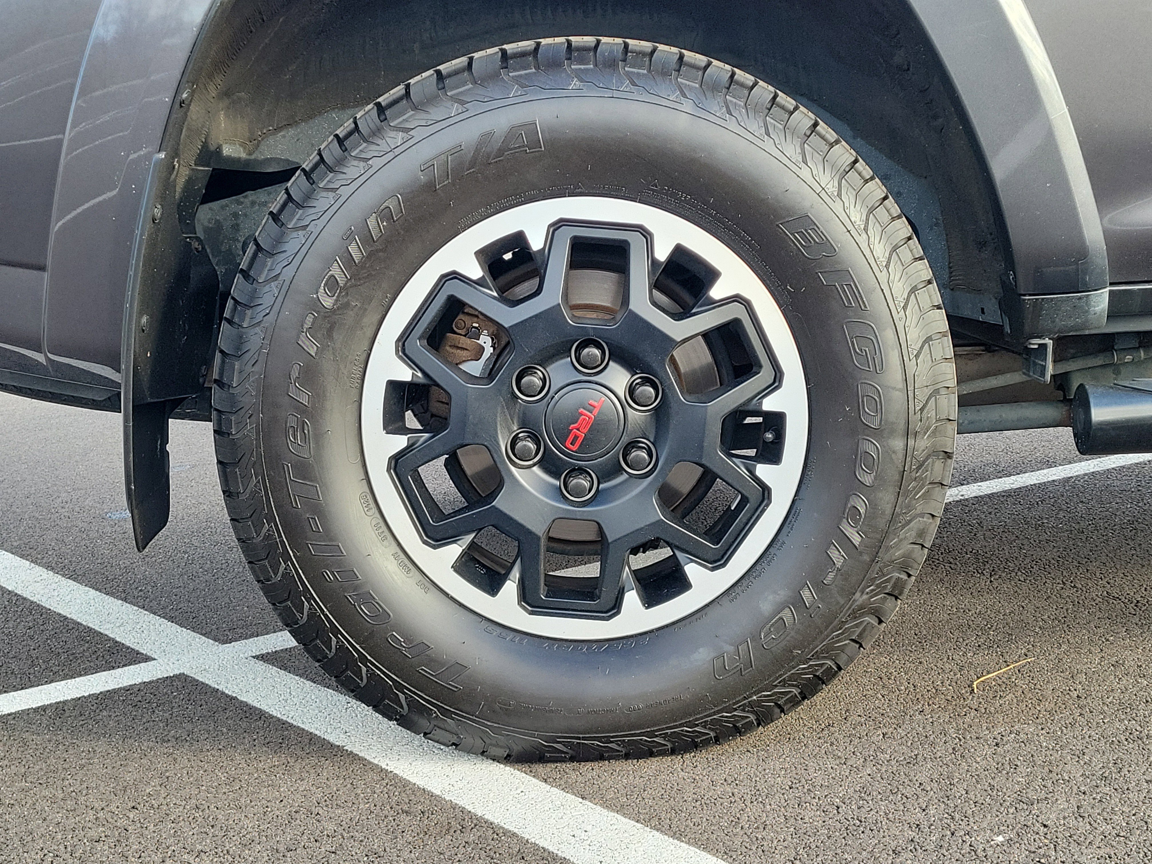 Used 2018 Toyota 4Runner SR5 image 5