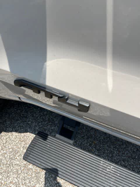 Used 2026 GMC Canyon AT4 AWD/4WD image 8