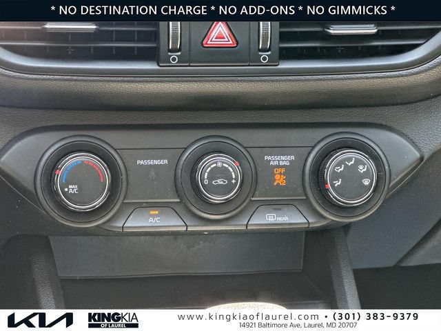 Used 2023 Kia Forte LXS w/ LXS Technology Package FWD image 4
