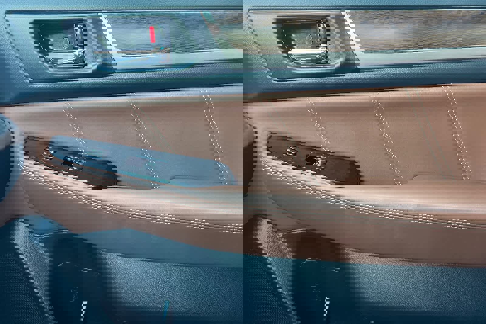 Used 2018 Subaru Outback 3.6R Touring w/ Popular Package #3 image 21