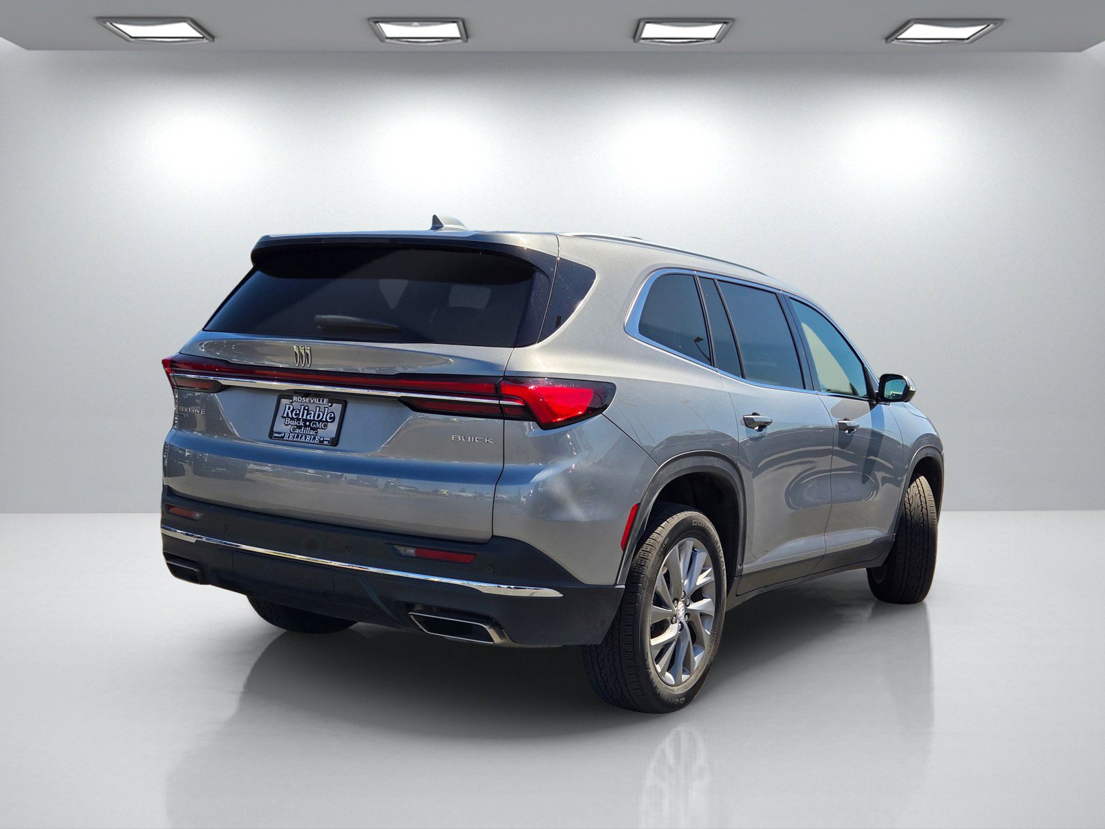Certified 2025 Buick Enclave Preferred AWD/4WD image 4