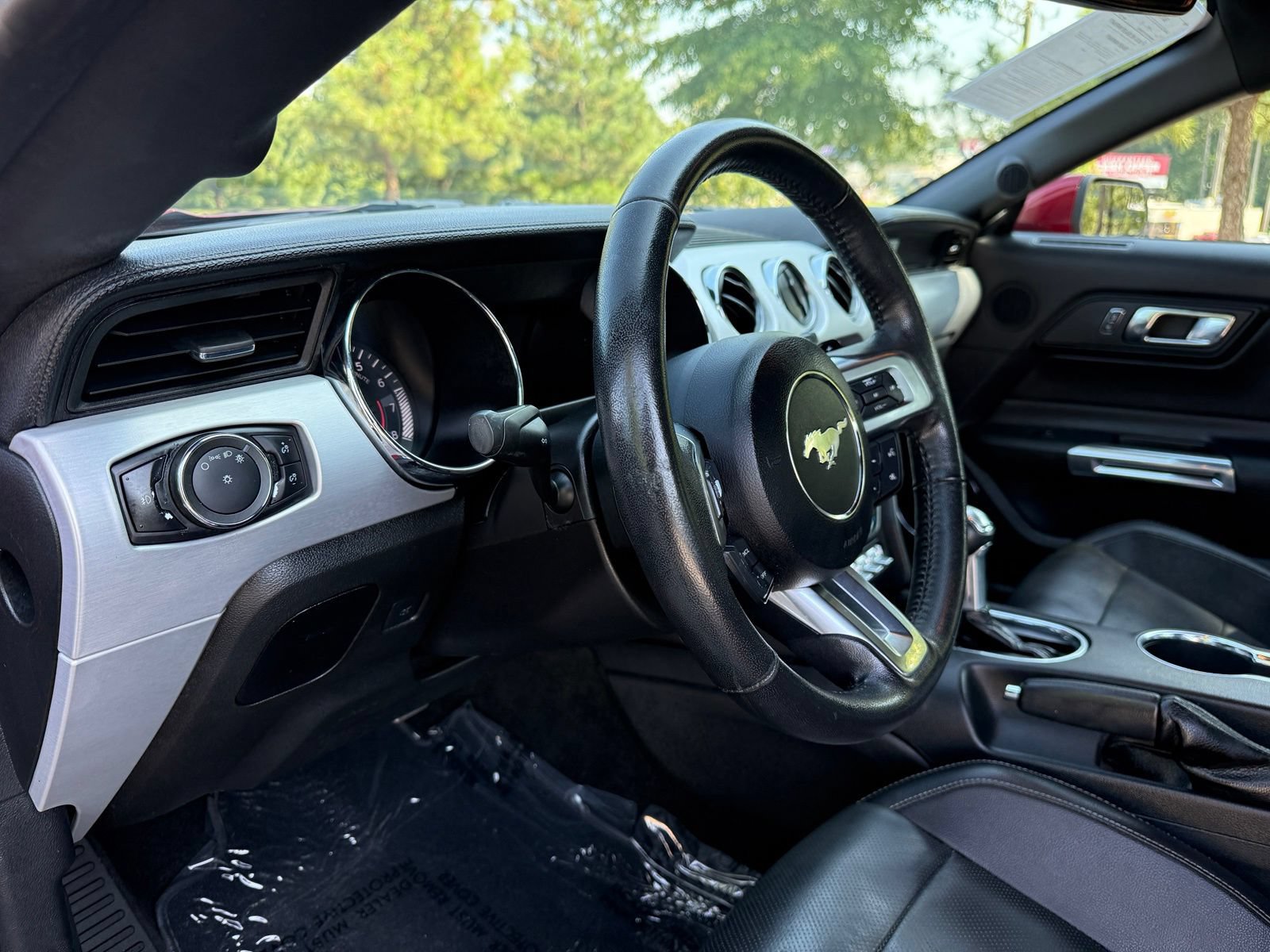 Used 2017 Ford Mustang Premium w/ Pony Package RWD image 22