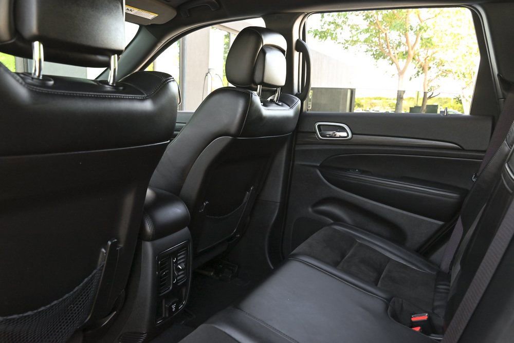 Used 2021 Jeep Grand Cherokee Laredo X RWD image 15