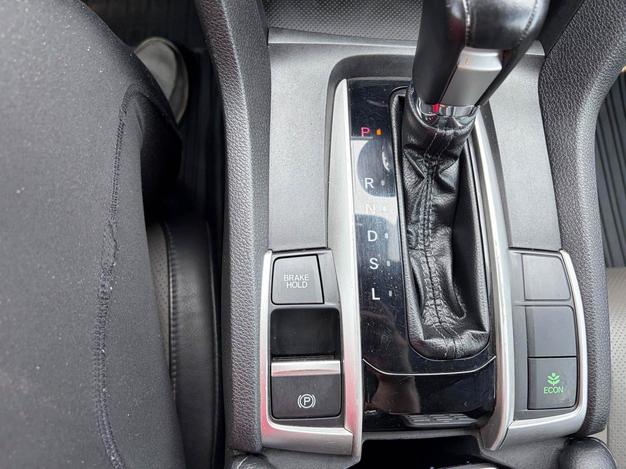 Used 2017 Honda Civic Touring image 30