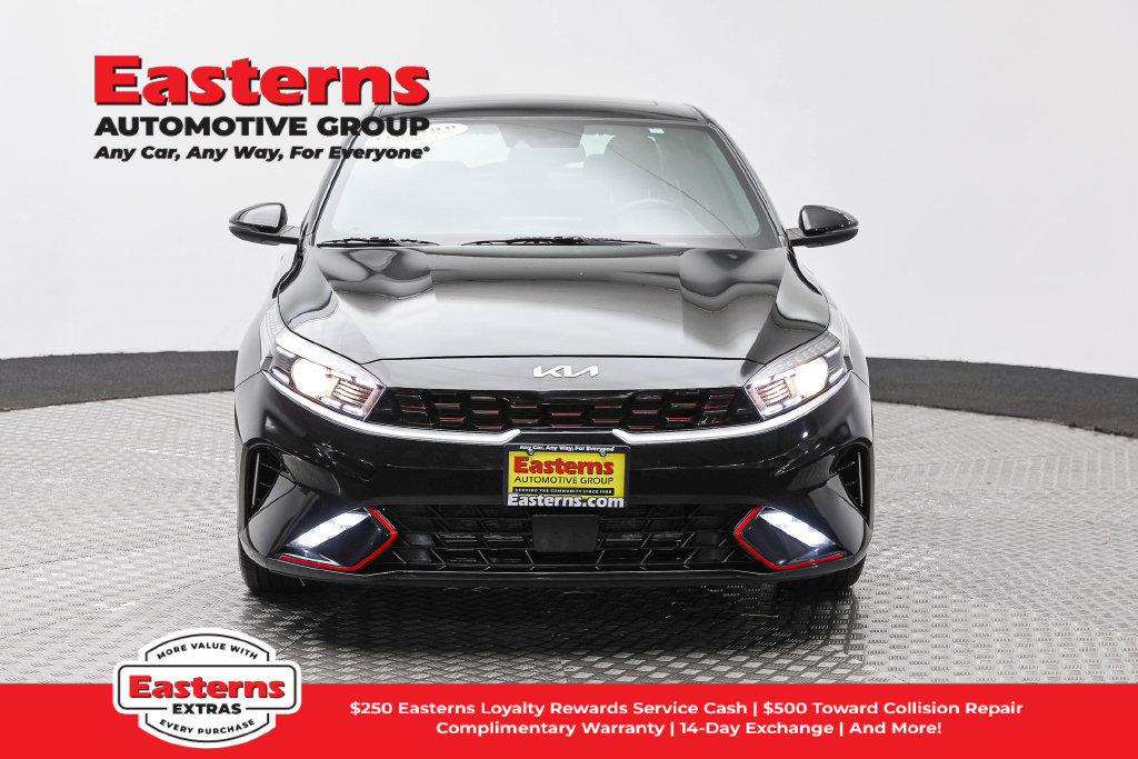 Used 2023 Kia Forte GT-Line w/ GT-Line Premium Package FWD image 3