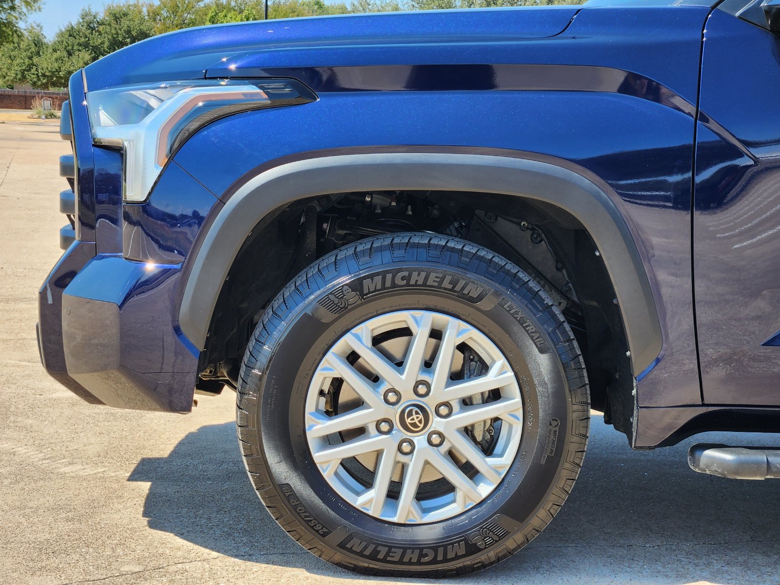 Used 2022 Toyota Tundra SR5 w/ Convenience Package RWD image 8