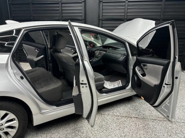 Used 2014 Toyota Prius Prime Plug-In image 10