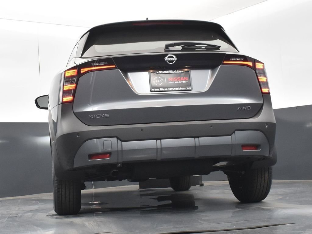 Used 2025 Nissan Kicks S image 40